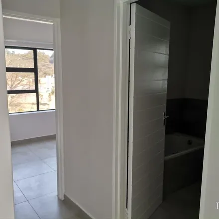 Image 6 - Graham Road, Shere, Gauteng, 0050, South Africa - Apartment for rent
