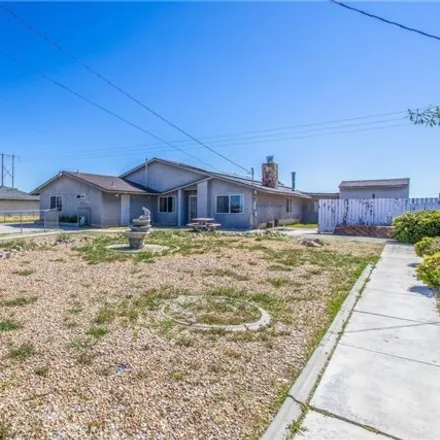 Image 4 - 11271 Mohawk Rd, Apple Valley, California, 92308 - House for sale