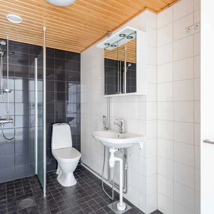 Rent this 3 bed apartment on Valimokuja 2 in 04410 Järvenpää, Finland