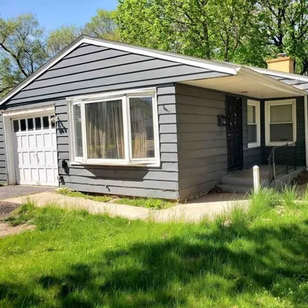 Buy this 3 bed house on 1899 Hulin Street in Rockford, IL 61102