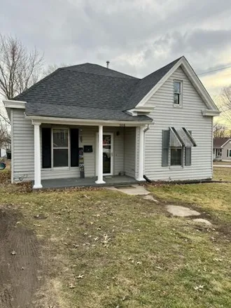 Buy this 2 bed house on 586 West Spring Street in Fayette, MO 65248