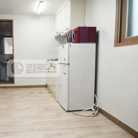Rent this studio apartment on 서울특별시 마포구 합정동 428-7