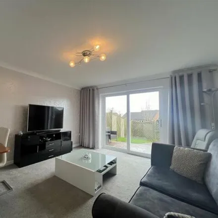 Image 5 - Old Oak View, Cudworth, S70 3RN, United Kingdom - Townhouse for sale