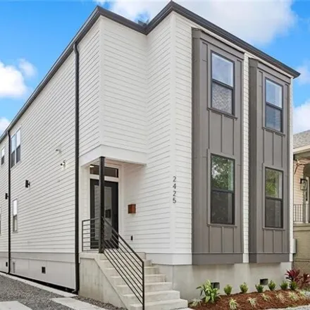 Buy this 6 bed house on 2423 Franklin Avenue in New Orleans, LA 70117