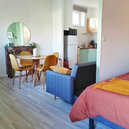 Image 1 - Binic-Étables-sur-Mer, Côtes-d'Armor, France - Apartment for rent
