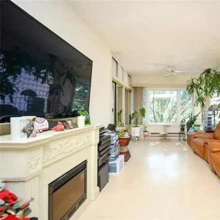 Image 7 - 1443 West 5th Street, New York, NY 11204, USA - House for sale
