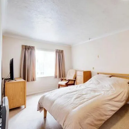 Image 6 - St Marys Mews, Ferndown, Dorset, Bh22 8hf - Apartment for sale