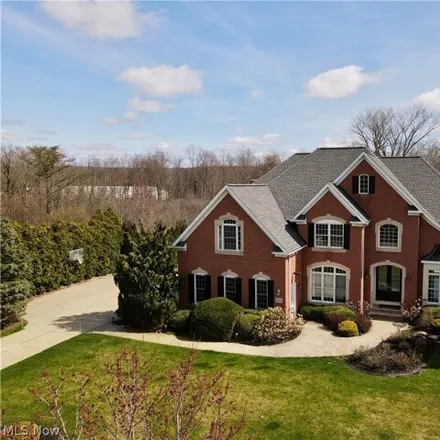 Buy this 6 bed house on 20973 Evergreen Trail in North Royalton, OH 44133