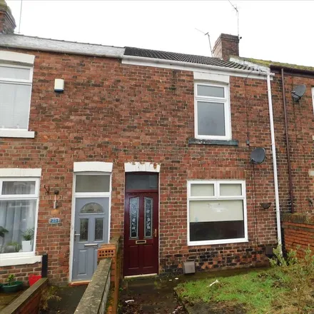 Rent this 3 bed townhouse on College Street in Shildon, DL4 1FL