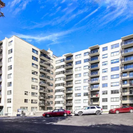 Image 2 - 4555 Avenue Bonavista, Montreal, QC H3W 2C7, Canada - Apartment for rent