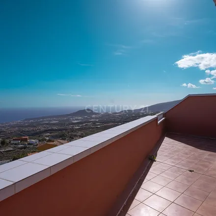 Rent this 4 bed townhouse on Candelaria in Morra del Pino, Santa Cruz de Tenerife