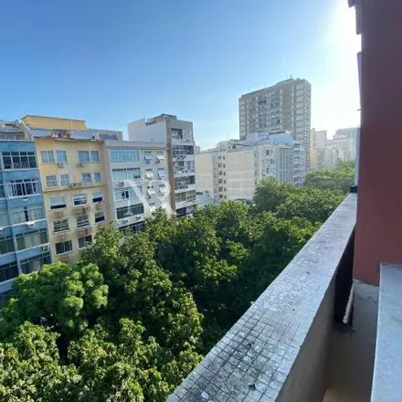 Rent this 2 bed apartment on Chocolate Brasil Cacau in Rua Visconde de Pirajá 180, Ipanema