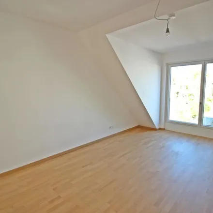Rent this 5 bed apartment on Wiener Wohnen in Billrothstraße, 1190 Vienna