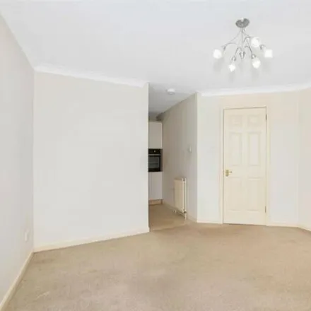 Image 4 - Viewfield House, Annfield Gardens, Stirling, FK8 2BJ, United Kingdom - Apartment for sale