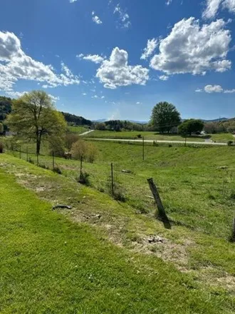 Image 4 - 1540 Wilson Highway, Independence, Grayson County, VA 24348, USA - House for sale
