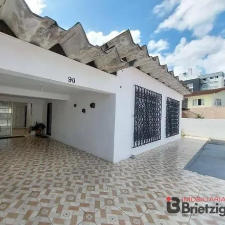 Rent this 4 bed house on Rua Sant'Ângelo 72 in Bom Retiro, Joinville - SC