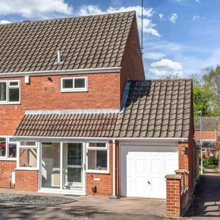 Buy this 3 bed townhouse on Hopyard Lane in Redditch, B98 0JH