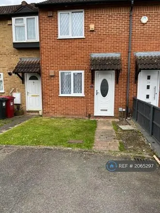 Rent this 2 bed townhouse on unnamed road in Slough, SL1 9JZ