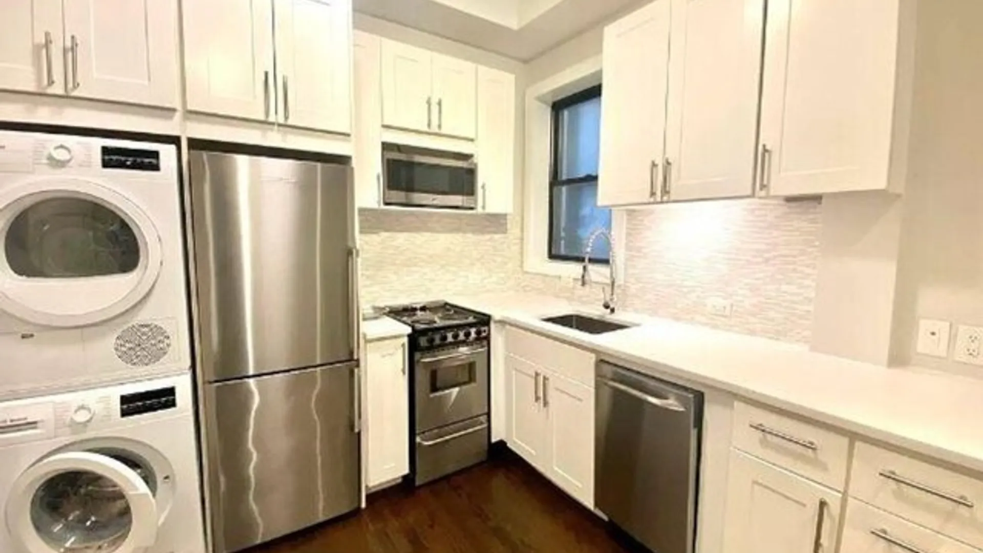 77 West 68th Street, New York, NY 10023, USA | Studio apartment for rent