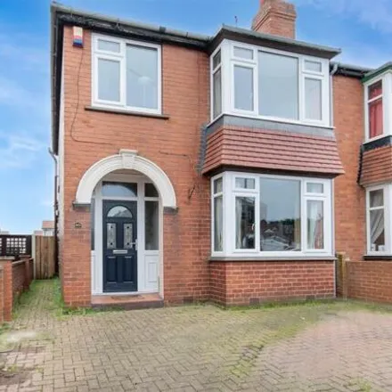 Buy this 3 bed duplex on Harrowden Road in Doncaster, DN2 4EP