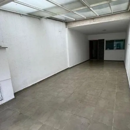 Buy this 3 bed house on Rua Fernando Dondon 137 in Vila Gomes Cardim, São Paulo - SP