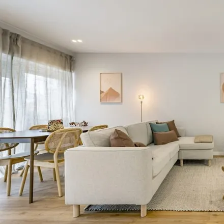 Rent this 2 bed apartment on Rua da Firmeza 144 in 142, 4000-228 Porto