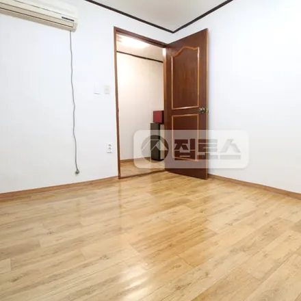 Rent this studio apartment on 서울특별시 강남구 논현동 183-21