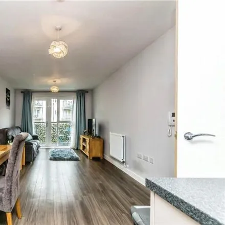 Image 3 - Cabot Close, London, CR0 4BW, United Kingdom - Apartment for sale