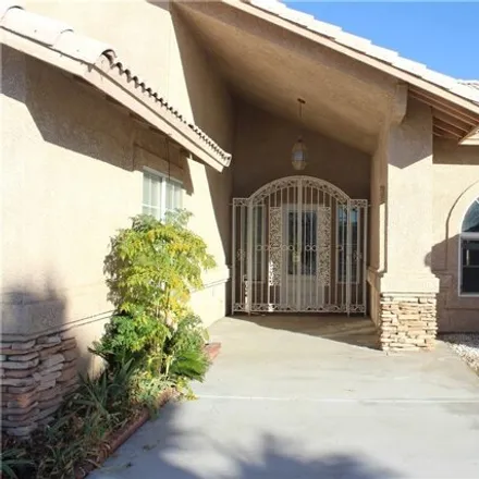 Image 7 - 16337 Chiwi Road, Apple Valley, CA 92307, USA - House for sale