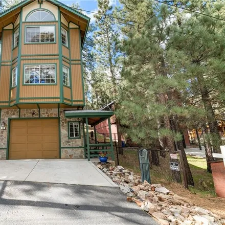 Image 2 - 113 Dawn Drive, Big Bear City, CA 92314, USA - House for sale