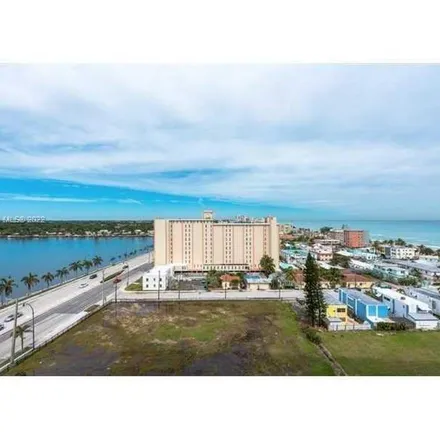 Image 6 - 1093 South Ocean Drive, Beverly Beach, Hollywood, FL 33019, USA - Apartment for rent
