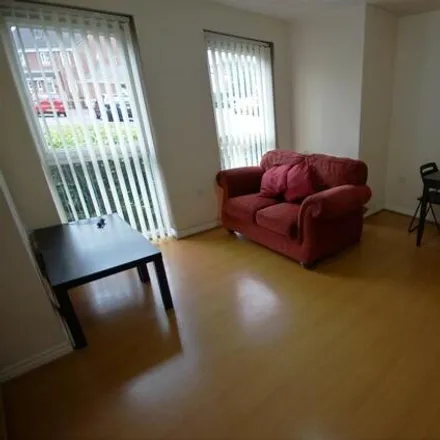 Image 3 - 58-72 Thackhall Street, Coventry, CV2 4GW, United Kingdom - Room for rent