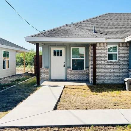 Rent this 4 bed house on 829 East 39th Street in San Angelo, TX 76903