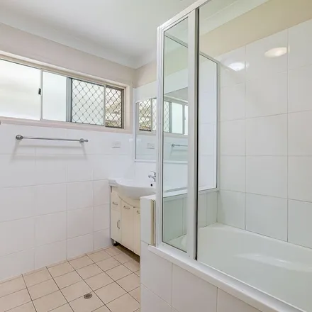 Image 3 - Hampshire Crescent, Alexandra Hills QLD 4161, Australia - Apartment for rent