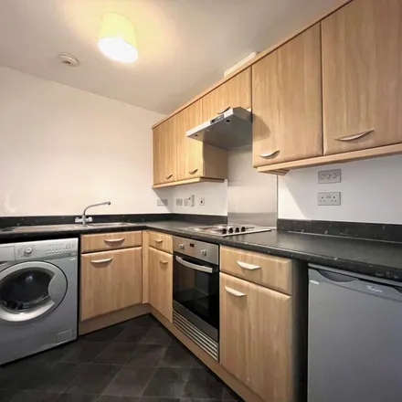 Image 2 - West Wellhall Wynd, Blantyre, ML3 9DD, United Kingdom - Apartment for rent