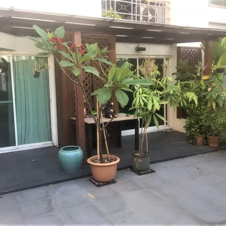Rent this 3 bed apartment on unnamed road in Din Daeng District, Bangkok 10400