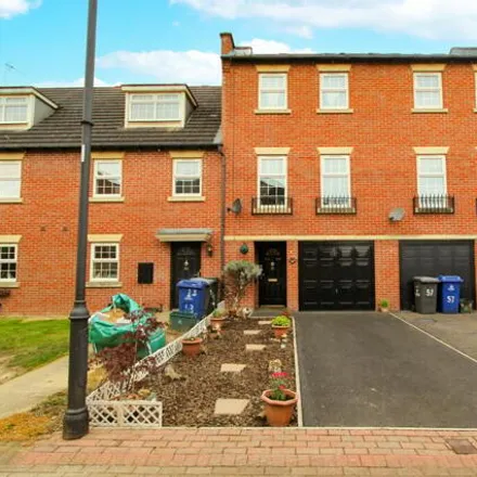Buy this 4 bed townhouse on Farnley Road in Doncaster, DN4 8TP