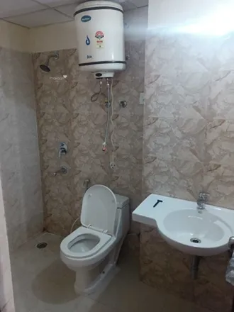 Image 7 - unnamed road, Ghaziabad District, Ghaziabad - 201017, India - Apartment for rent