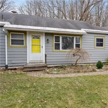 Buy this 3 bed house on 27 Brooks Place in Lysander, Village of Baldwinsville