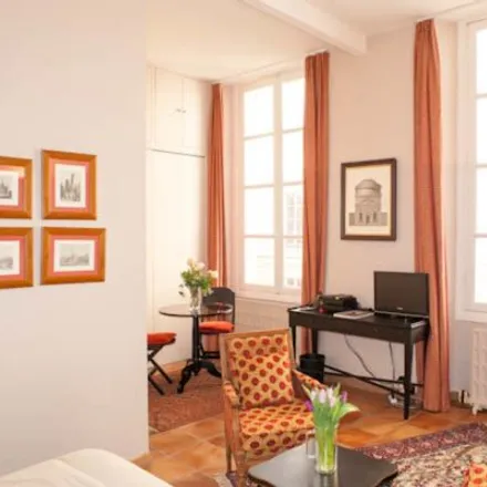 Image 4 - 25 Quai Voltaire, 75007 Paris, France - Apartment for rent