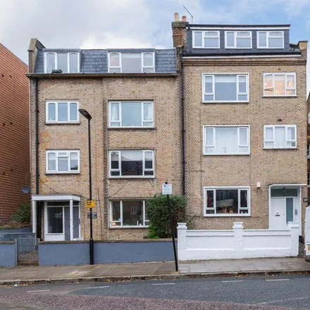 Rent this 4 bed apartment on 25 Adolphus Road in London, N4 2AT
