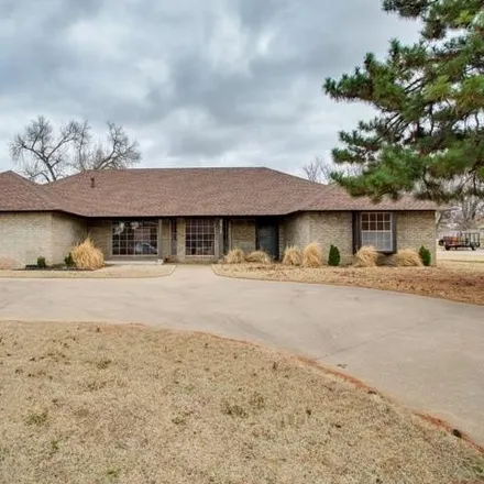 Buy this 4 bed house on 2817 Edgewood Drive in Enid, OK 73703