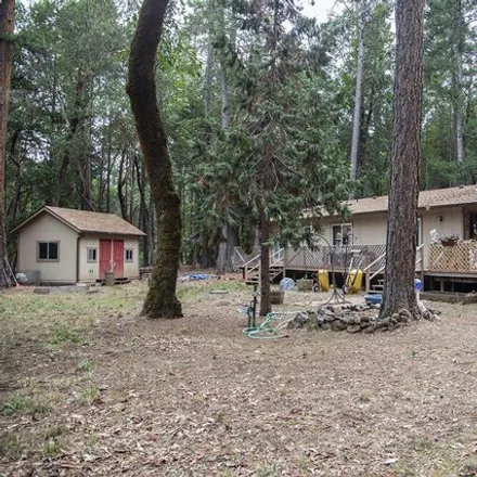Buy this 2 bed house on 858 East Fork Road in Josephine County, OR 97544