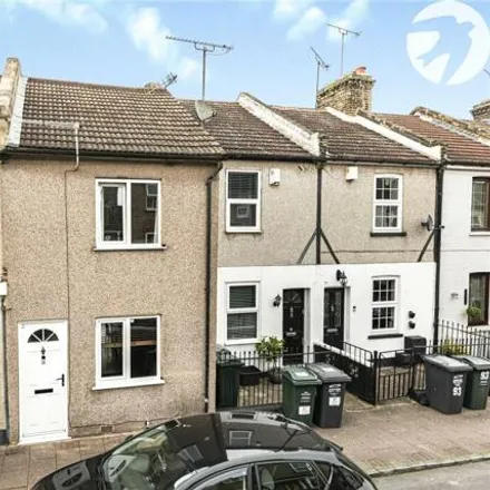 Buy this 2 bed townhouse on Charles Street in Worcester Park Estate, DA9 9AN