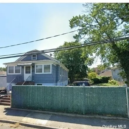Buy this 3 bed house on 67 John Street in Inwood, NY 11096