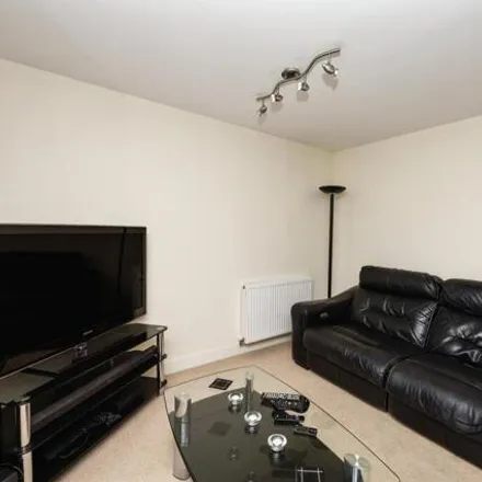 Image 5 - Bluebell Road, Cheeseman's Green, TN23 3GJ, United Kingdom - Apartment for sale