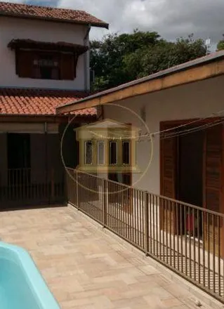 Buy this 4 bed house on Rua Doutor Gustavo de Godoy in Vila Nair, Pindamonhangaba - SP