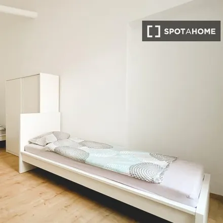 Rent this 6 bed room on Budapest in Szent István körút 25, 1055