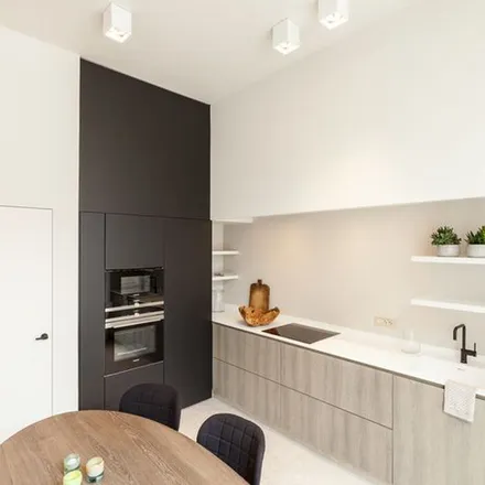 Rent this 1 bed apartment on Jeugdhuis De Lont / 285e FOS Leeuwkens Linden in Kerkdreef 7, 3210 Linden