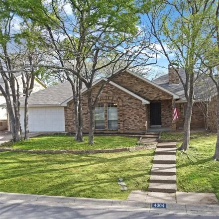 Buy this 3 bed house on 4300 Hiddencreek Drive in Arlington, TX 76016